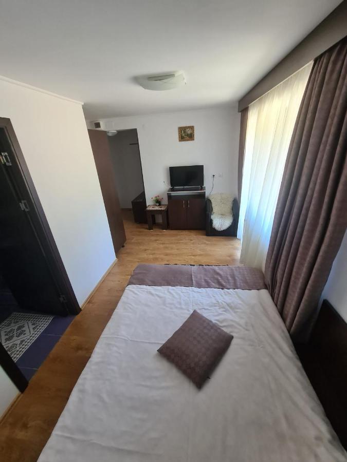 Casa Teleferic Hotel Busteni Bagian luar foto